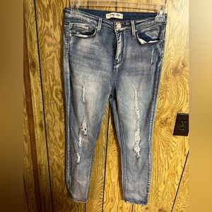 Juniors Indigo Reign size 11 distressed Jeans